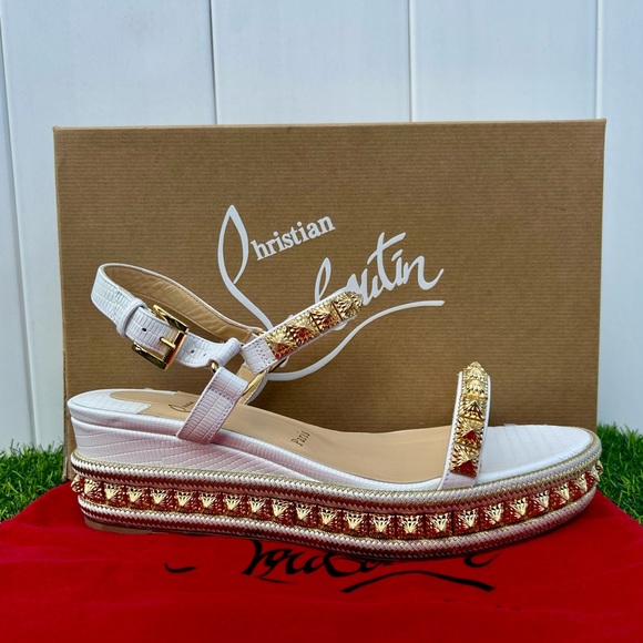 CHRISTIAN LOUBOUTIN PYRACLOU 60 FLATFORM SANDALS WHITE LEATHER GOLD STUDS SZ 39 - Picture 7 of 15